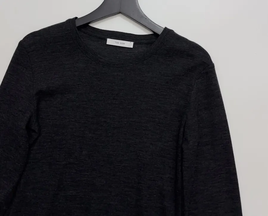 Solid Color Minimalist Wool Slim-Fit Pullover Bottoming Top in Black, product view 03