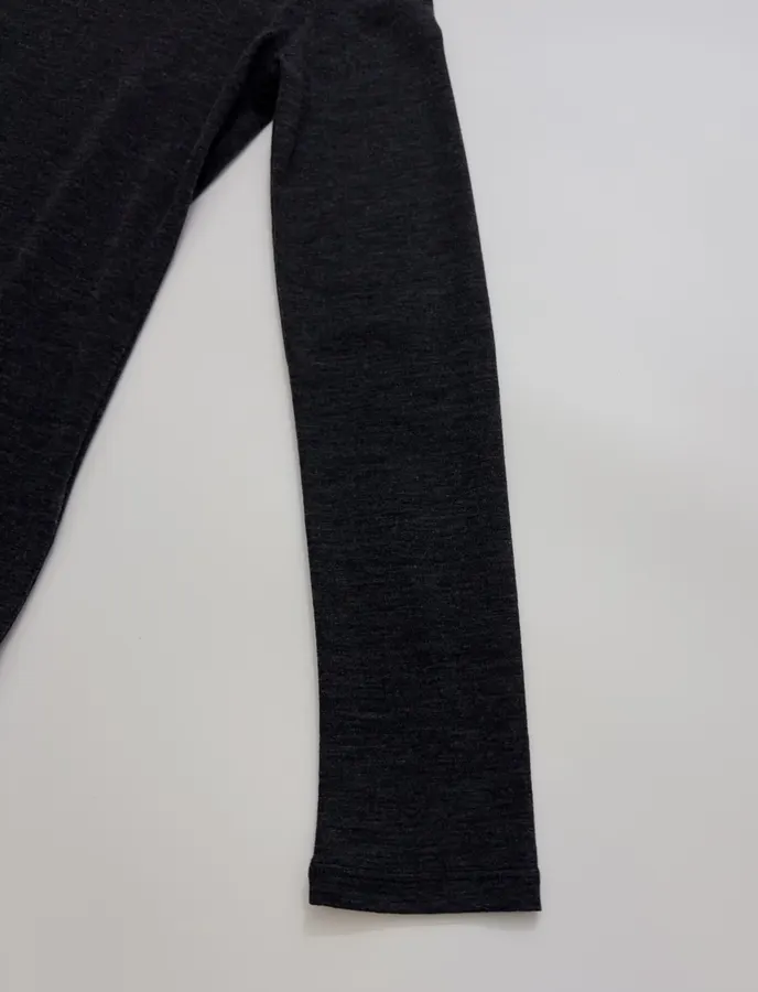 Solid Color Minimalist Wool Slim-Fit Pullover Bottoming Top in Black, product view 05