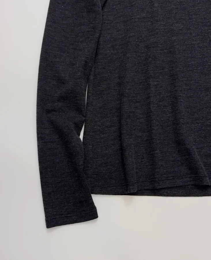 Solid Color Minimalist Wool Slim-Fit Pullover Bottoming Top in Black, product view 07