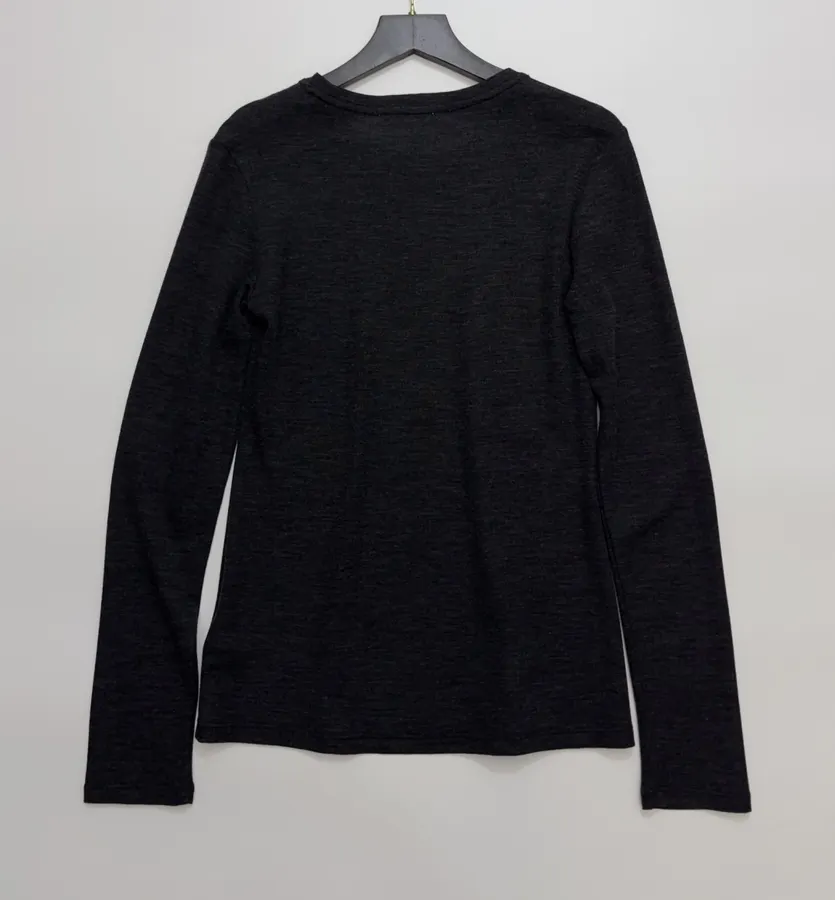 Solid Color Minimalist Wool Slim-Fit Pullover Bottoming Top in Black, product view 12