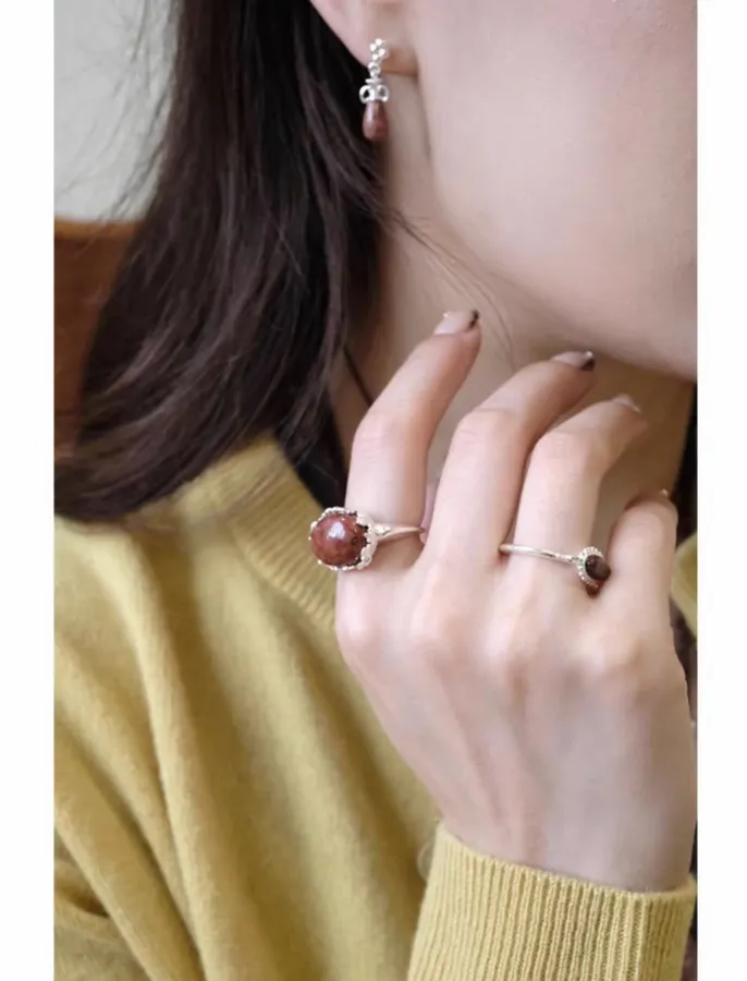 Red Pebble-Grape Sterling Silver Ring in Red, product view 09