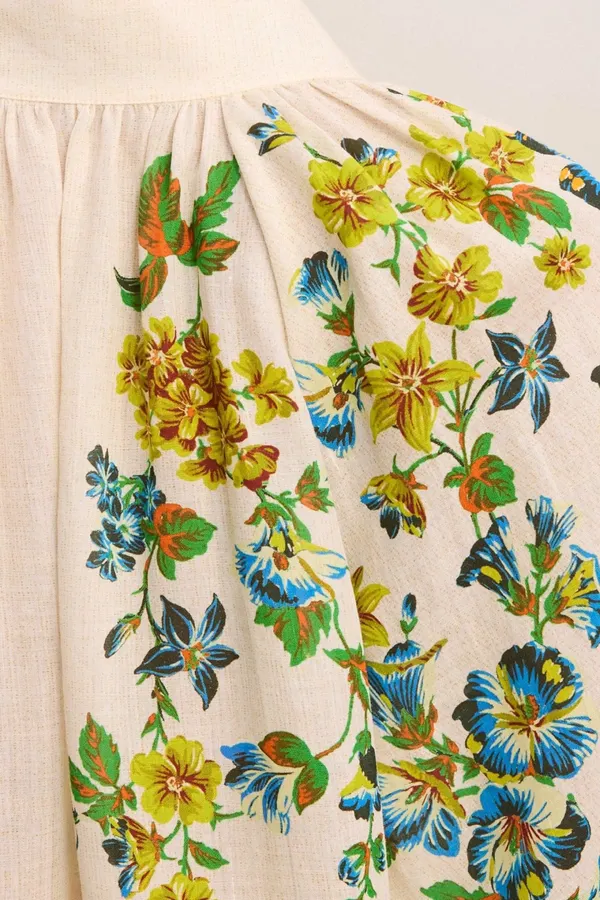 Floral V-Neck Shirt | Lightweight Plant Print Loose Long-Sleeve Blouse in Off-White, product view 07