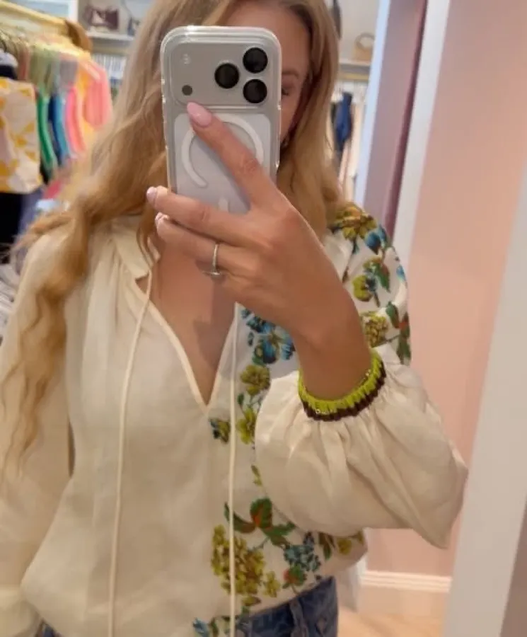 Floral V-Neck Shirt | Lightweight Plant Print Loose Long-Sleeve Blouse in Off-White, product view 11
