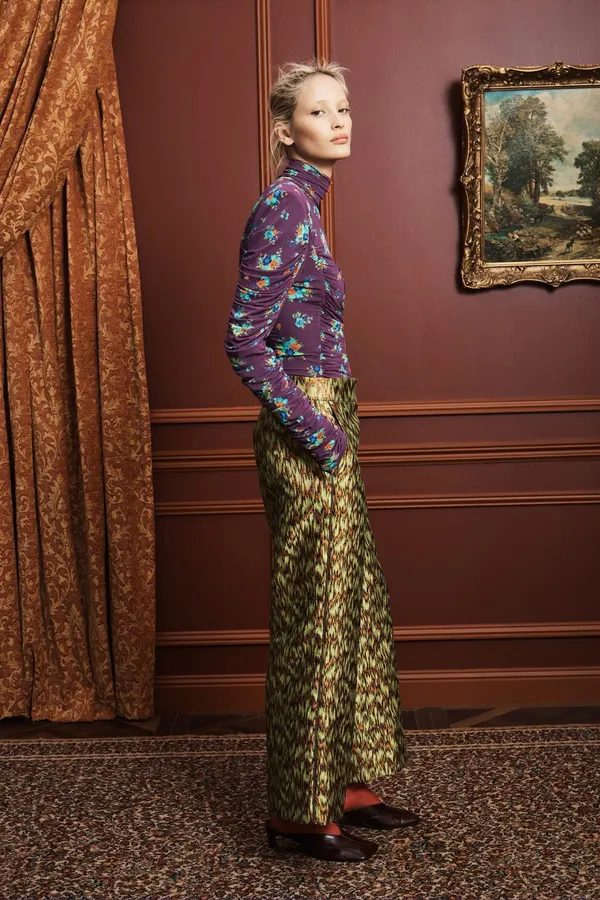 Purple Floral Mock-Neck Fitted Long-Sleeve Top in Purple, product view 08