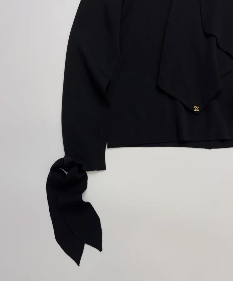 Black Irregular Design Double-C Logo Knitted Sweater in Black, product view 10