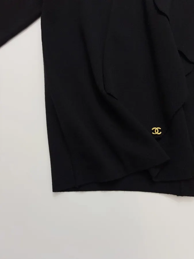 Black Irregular Design Double-C Logo Knitted Sweater in Black, product view 12