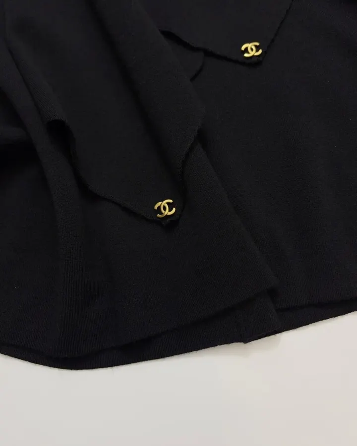 Black Irregular Design Double-C Logo Knitted Sweater in Black, product view 13