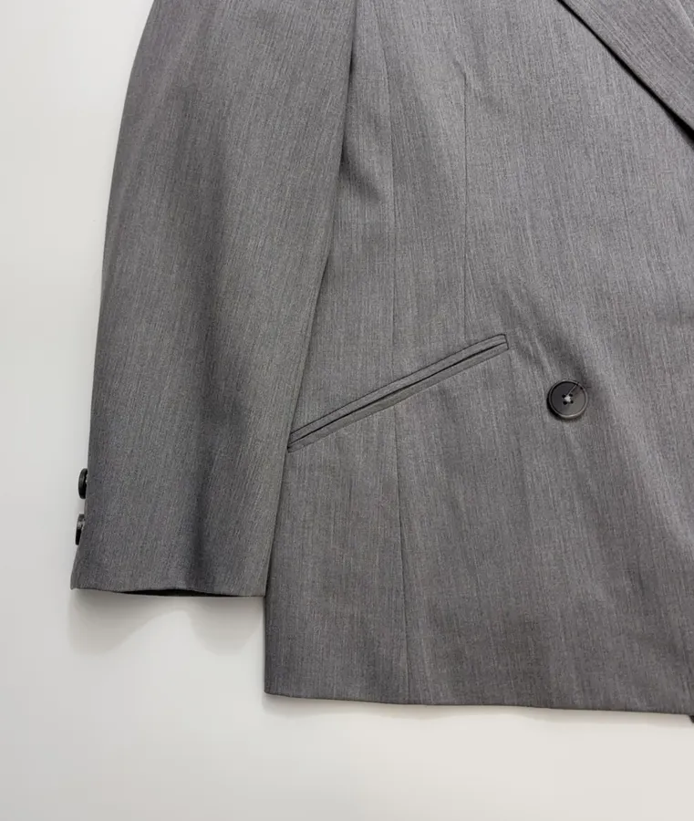 Classic Double-Breasted Silhouette Light Gray Thin Padded Shoulder Suit Jacket in Gray, product view 08