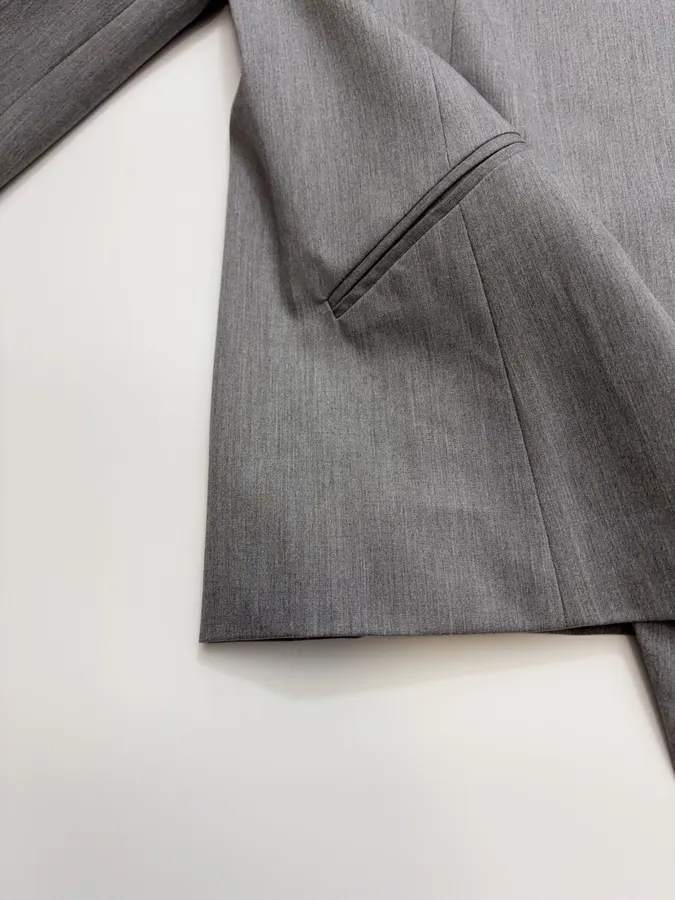 Classic Double-Breasted Silhouette Light Gray Thin Padded Shoulder Suit Jacket in Gray, product view 09