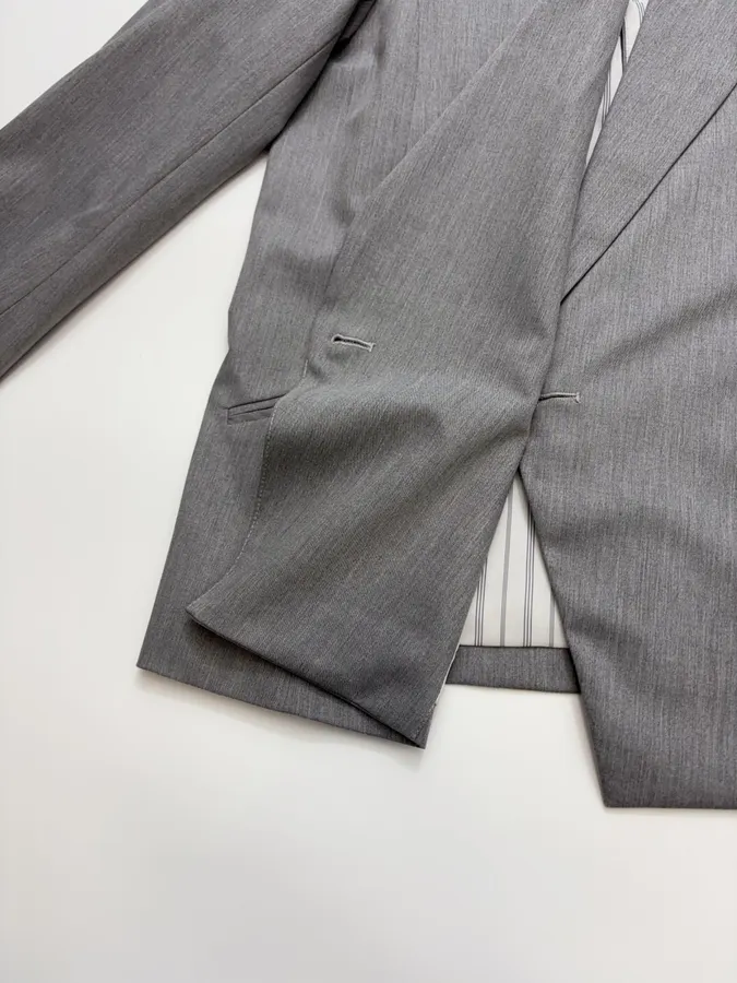 Classic Double-Breasted Silhouette Light Gray Thin Padded Shoulder Suit Jacket in Gray, product view 11