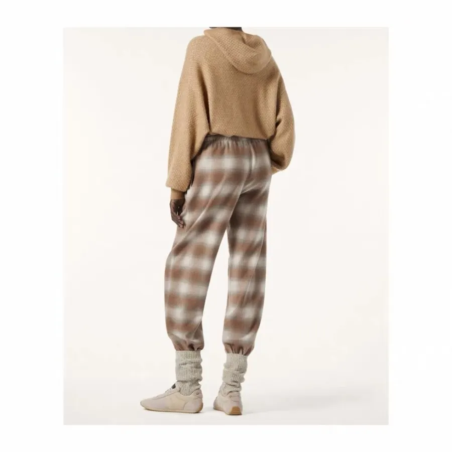 Long-Sleeve Knitted Loose-Fit Top in Taupe, product view 19