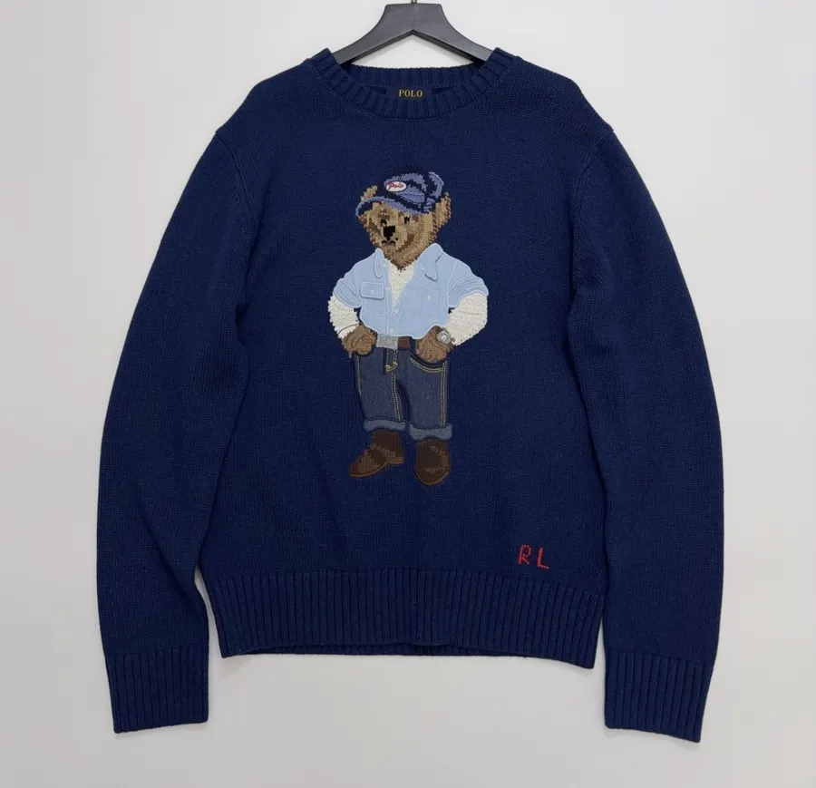 Round-Neck Knitted Long-Sleeve Pullover in Navy, product view 01