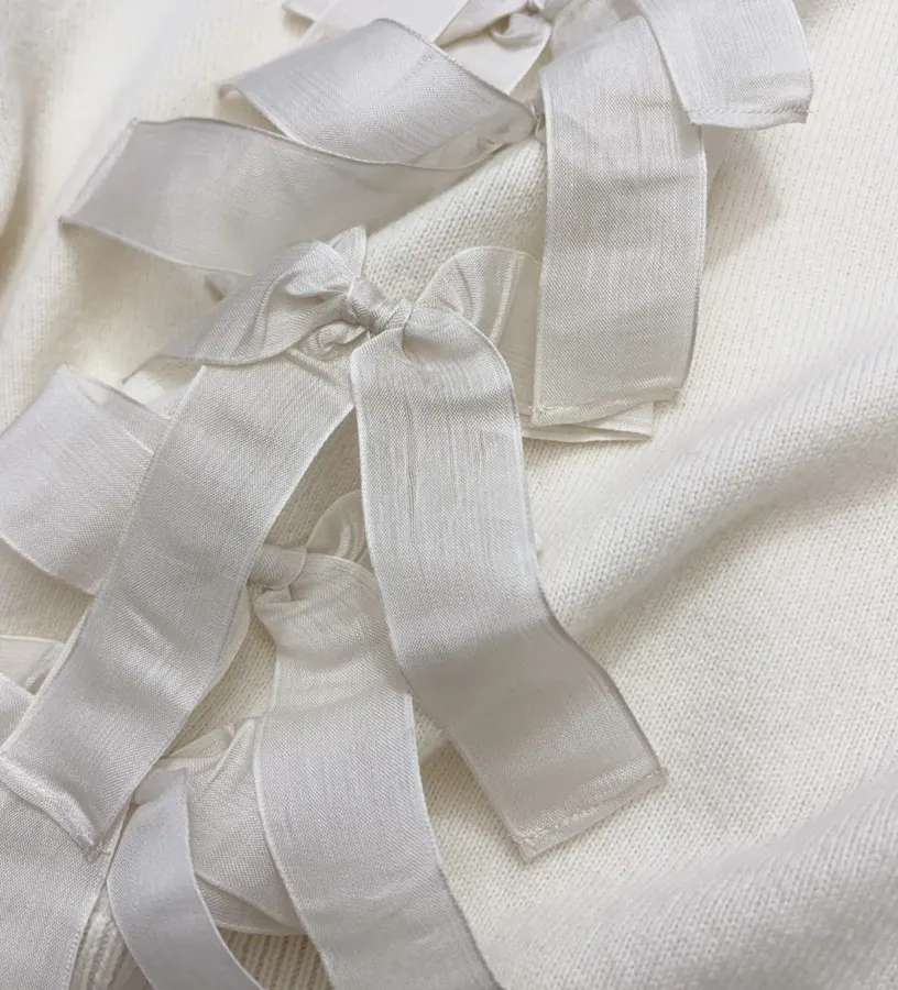 Ivory Bow-Appliqué Crew-Neck Knit Sweater in Off-White, product view 07