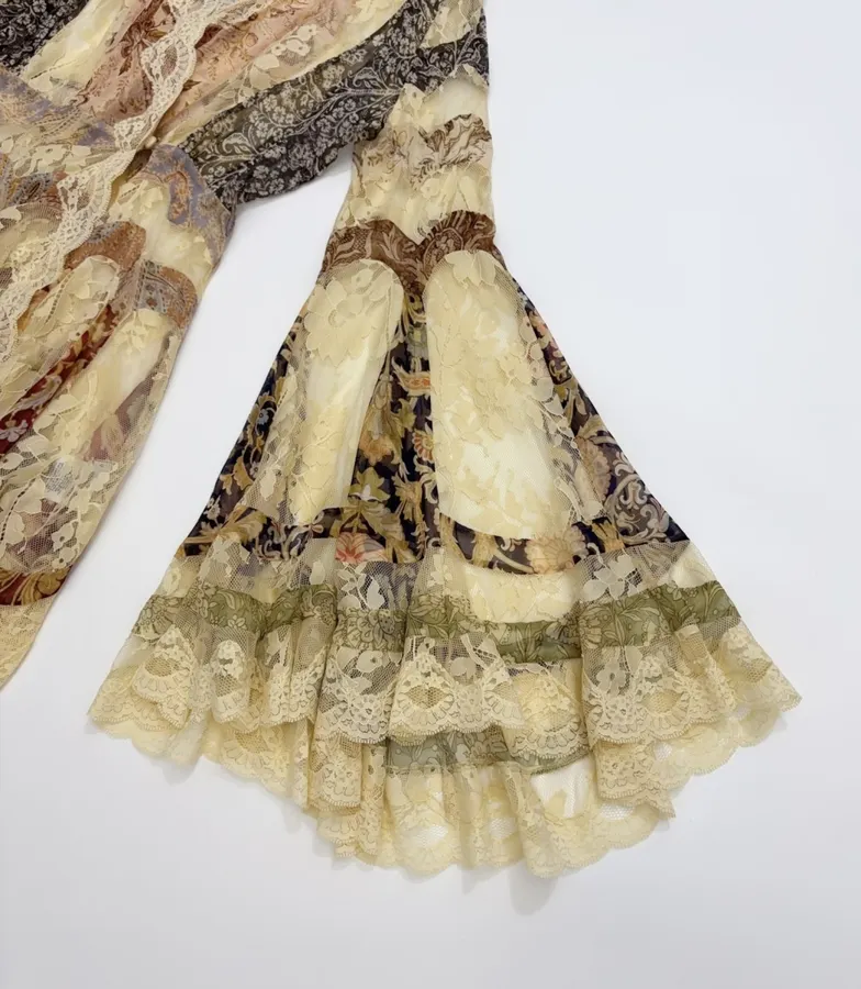 Lace Trumpet-Sleeve Bodycon Short Dress in Beige, product view 07