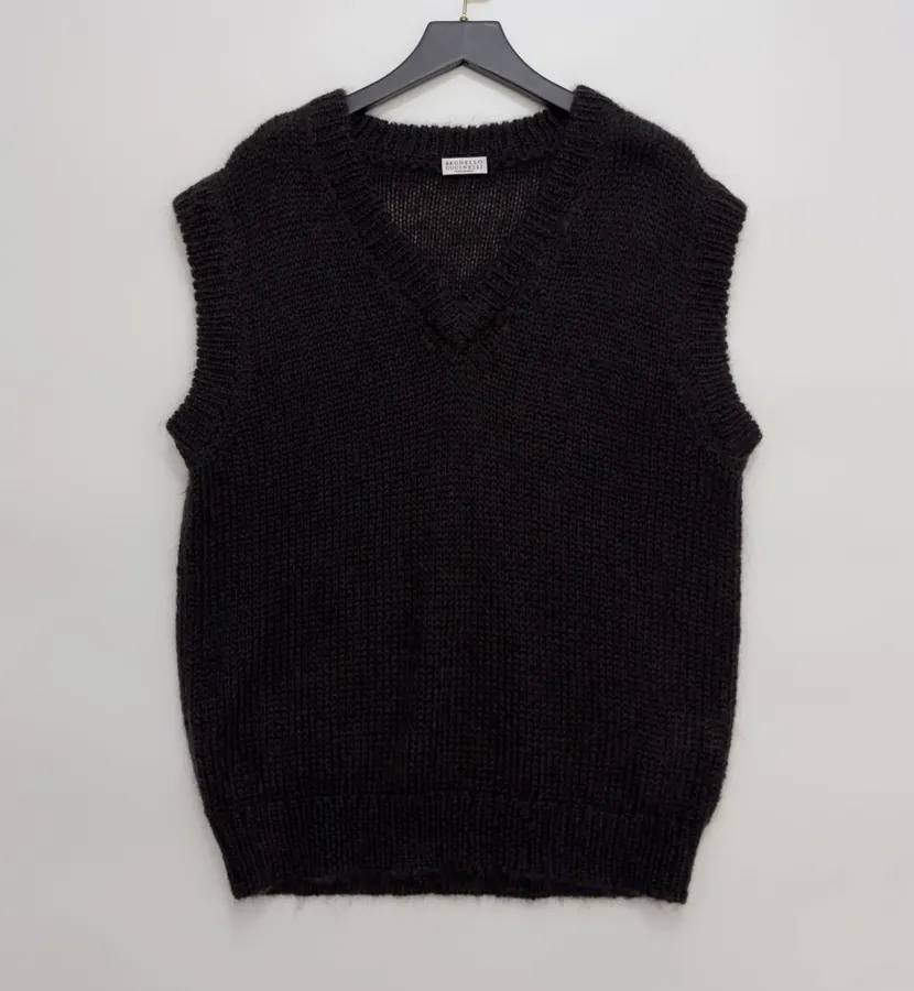 Mohair Vest in Black, product view 01