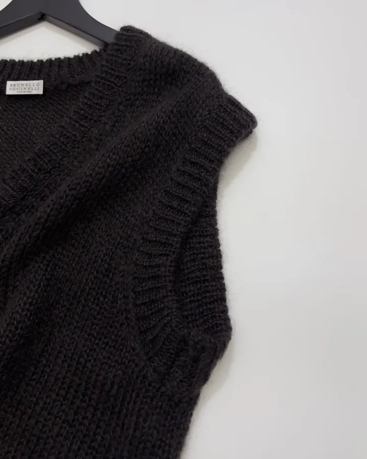 Mohair Vest in Black, product view 03