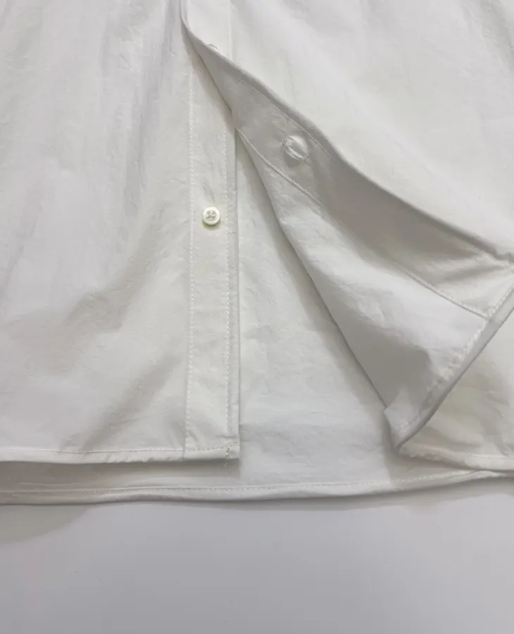 Loose Long-sleeve Shirt in White, product view 14