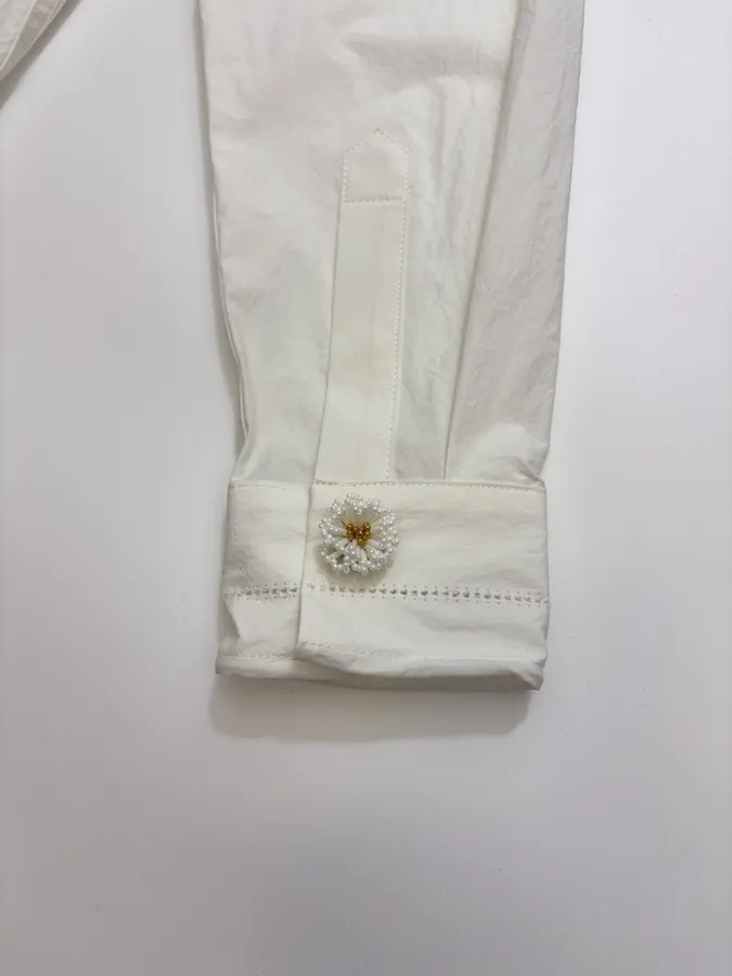 Loose Long-sleeve Shirt in White, product view 19