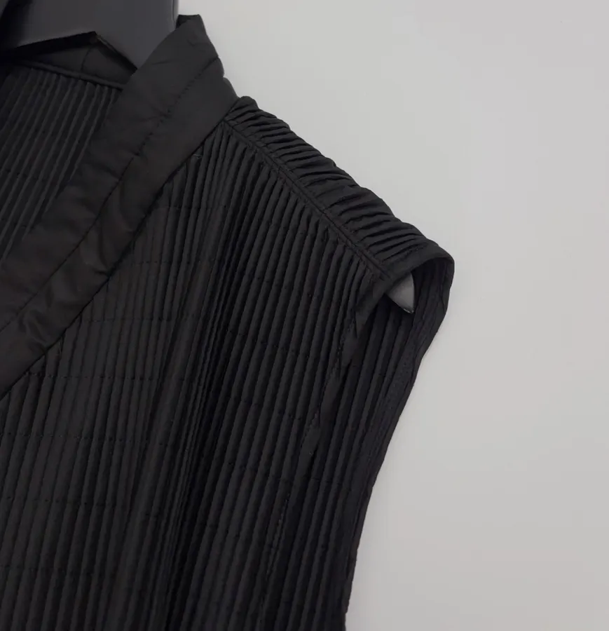 Plaid Side-Slit Overlapping Collar Tie-Style V-Neck Sleeveless Vest Jacket in Black, product view 03