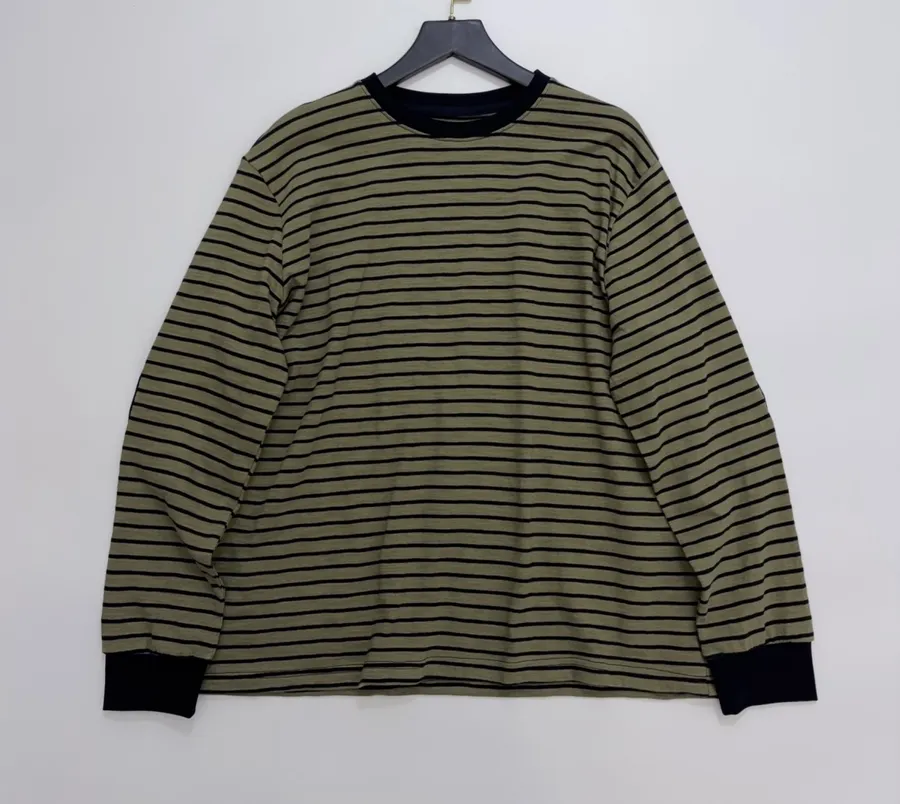 Japanese-style Letter-striped Crewneck Loose Long-sleeve T-shirt in Olive Green, product view 01