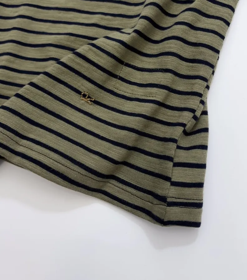 Japanese-style Letter-striped Crewneck Loose Long-sleeve T-shirt in Olive Green, product view 13