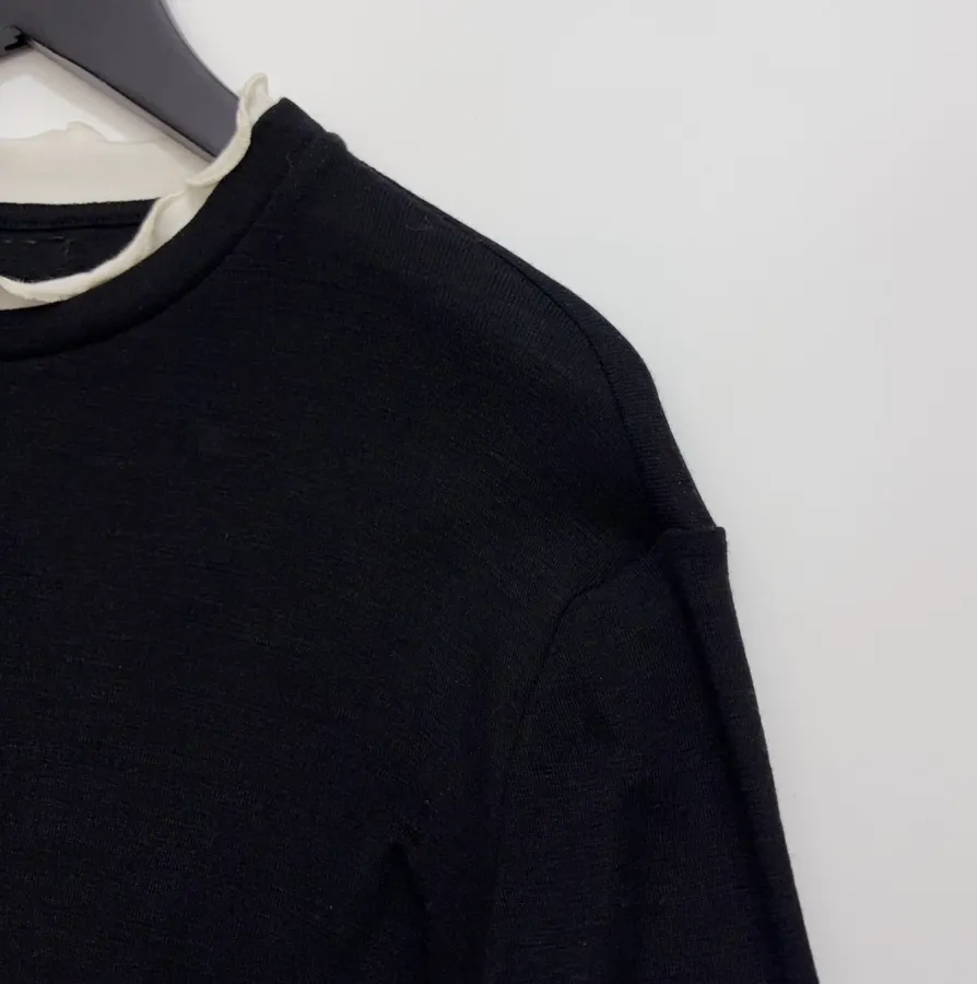 Beaded Double-Collar Wool Fitted Top in Black, product view 03