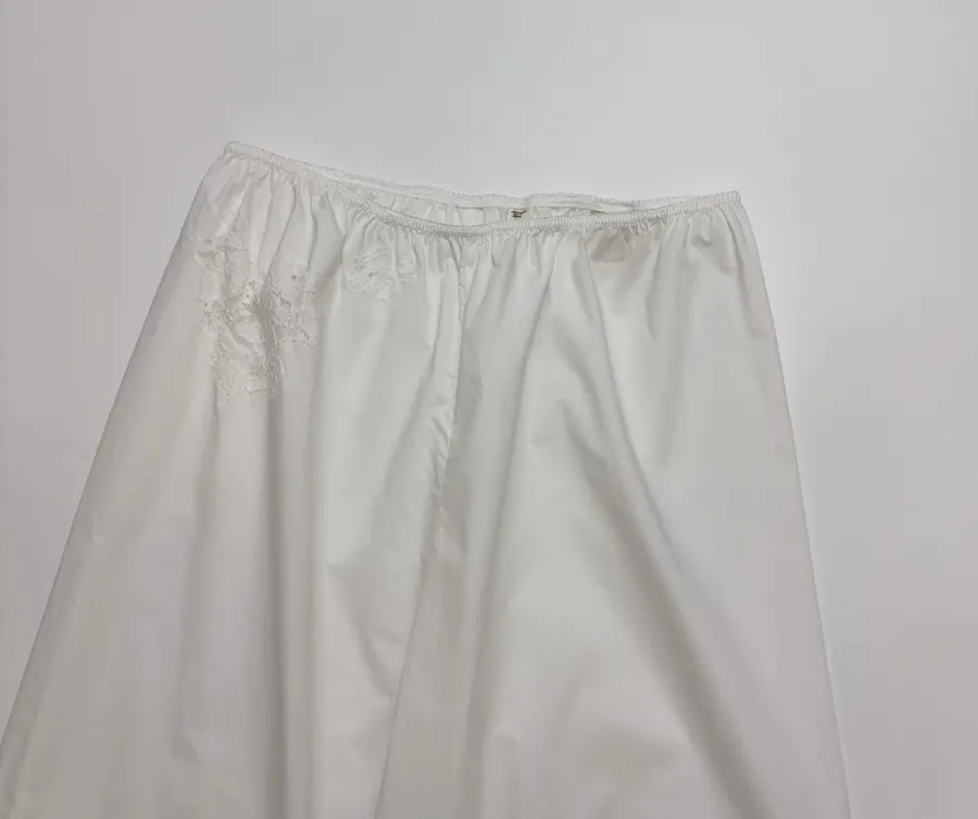 White Lace-patch Organic Cotton Wide-leg Casual Pants in White, product view 02