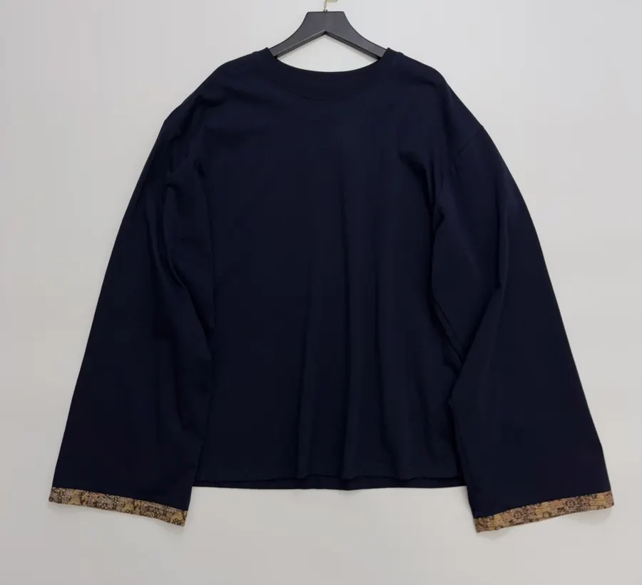Navy Contrast-Cuff Crew-Neck Long-Sleeve Top in Navy, product view 01