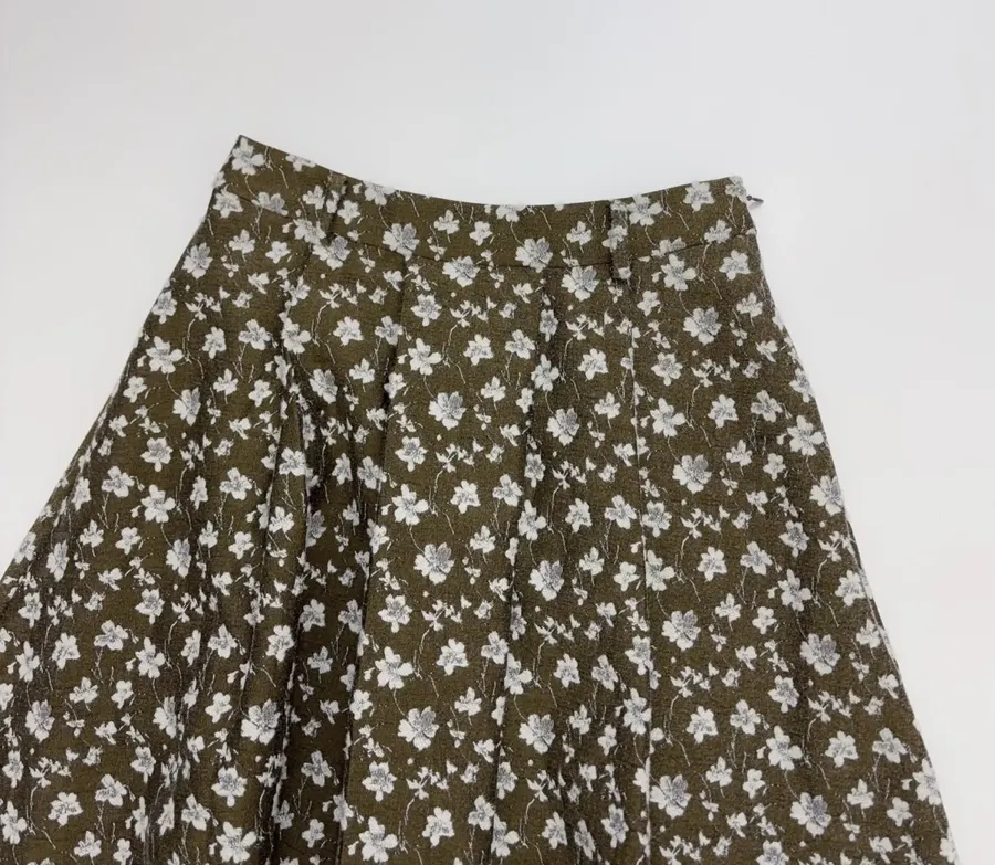 Green Floral Tweed Pleated A-Line Midi Skirt in Green, product view 03