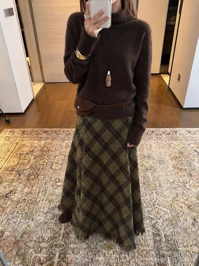 Vintage Plaid Tweed Long Skirt in Olive Green, product view 01