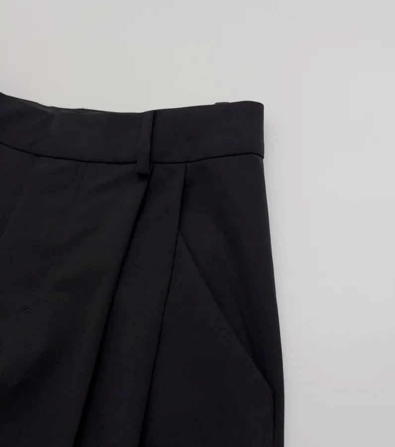 Black High-Waist Pleated Tailored Trousers in Black, product view 04