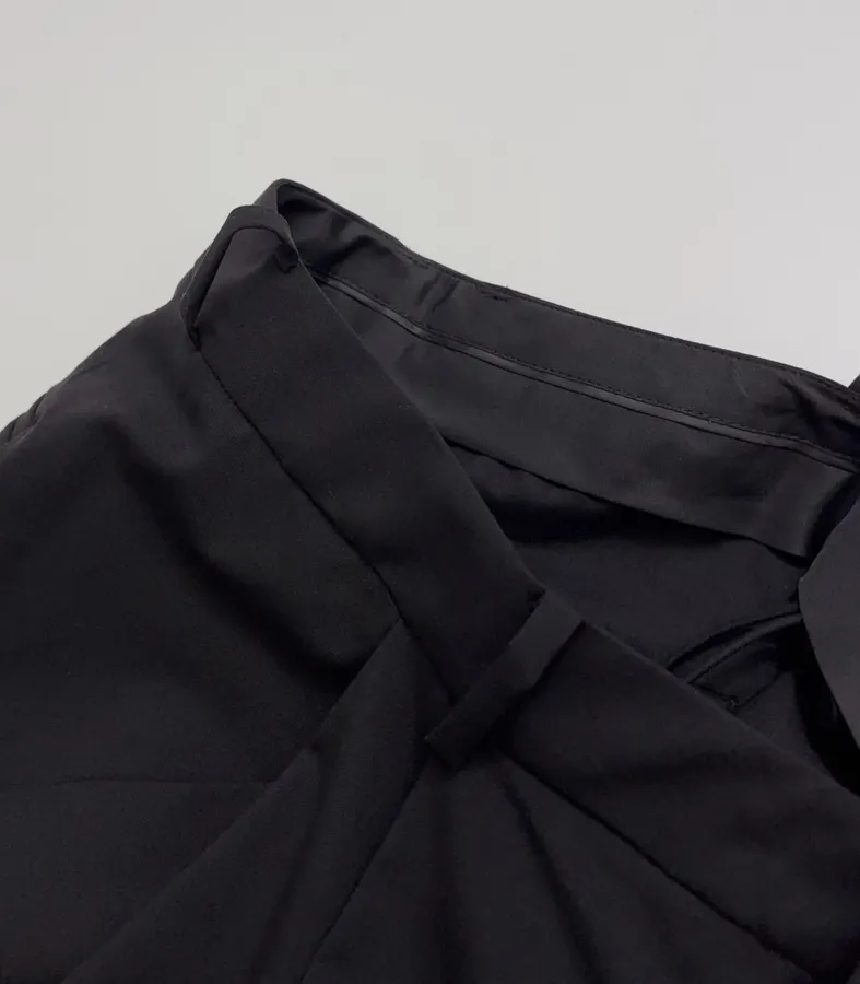 Black High-Waist Pleated Tailored Trousers in Black, product view 06