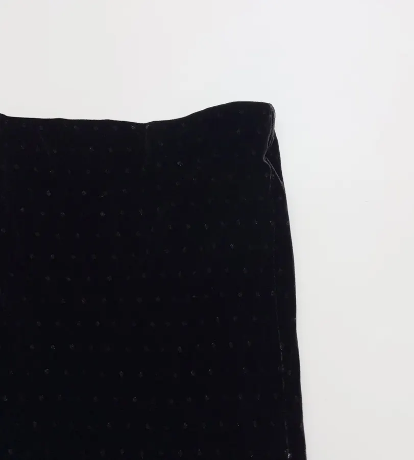 Retro Niche Black Mulberry Silk Polka-dot Velvet Elegant High-waisted Skirt in Black, product view 03