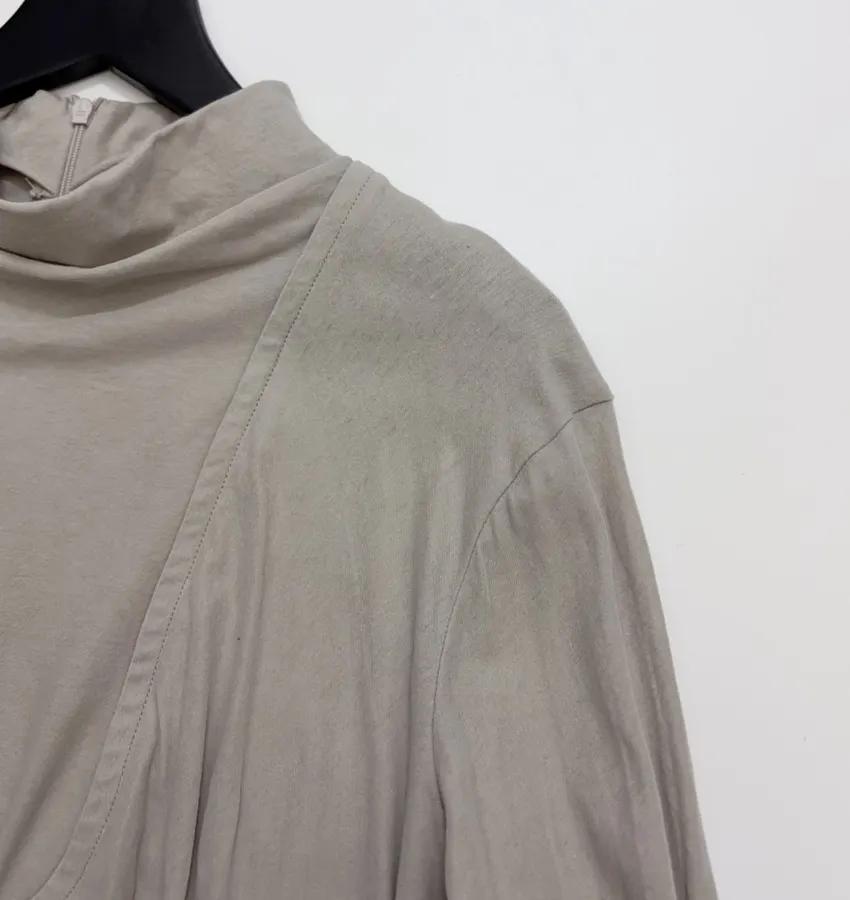 Fake Two-piece High-neck Flared Waist-tightening T-shirt Top in Gray, product view 03