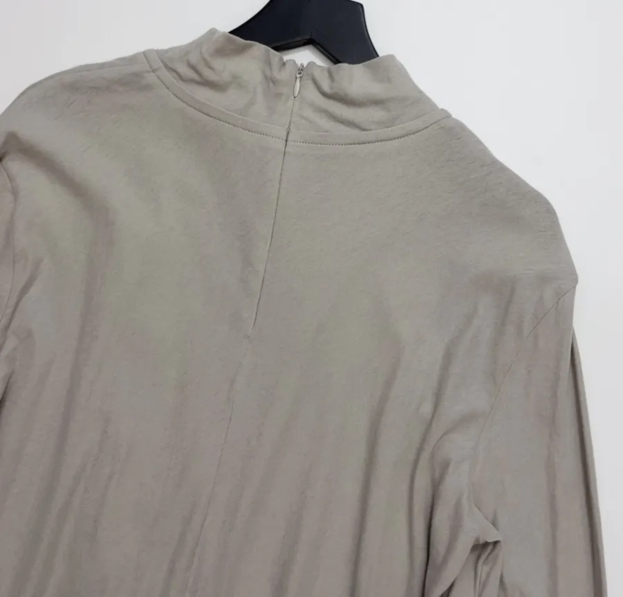 Fake Two-piece High-neck Flared Waist-tightening T-shirt Top in Gray, product view 11
