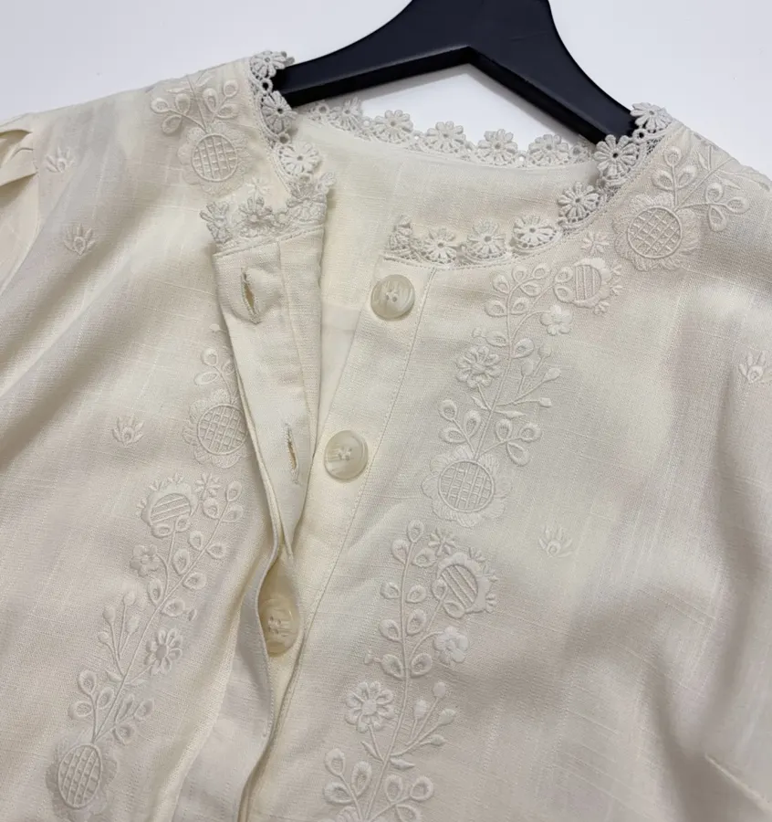 French Retro Embroidered Flower Vacation-Style Long-Sleeve Shirt in Off-White, product view 05