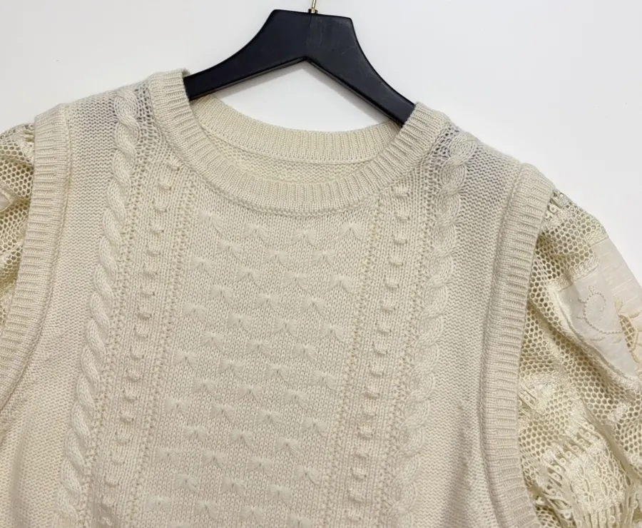 Embroidered Lace Patchwork Crew-Neck Knitted Short-Sleeve Top in White, product view 03