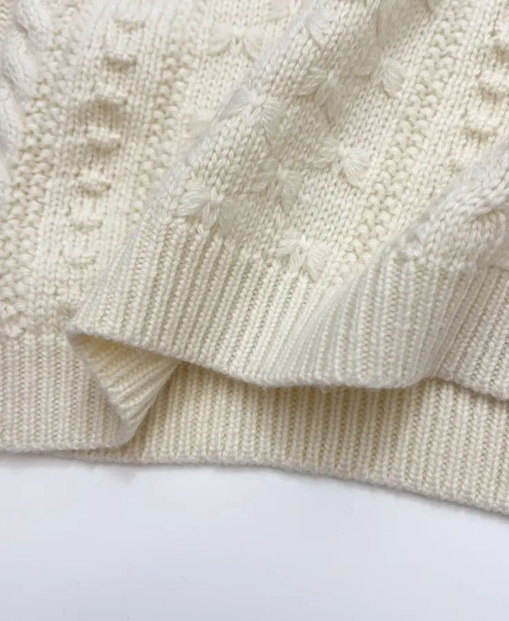 Embroidered Lace Patchwork Crew-Neck Knitted Short-Sleeve Top in White, product view 10
