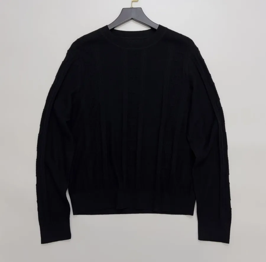 Jacquard Pattern Cable-knit Wool Sweater in Black, product view 01