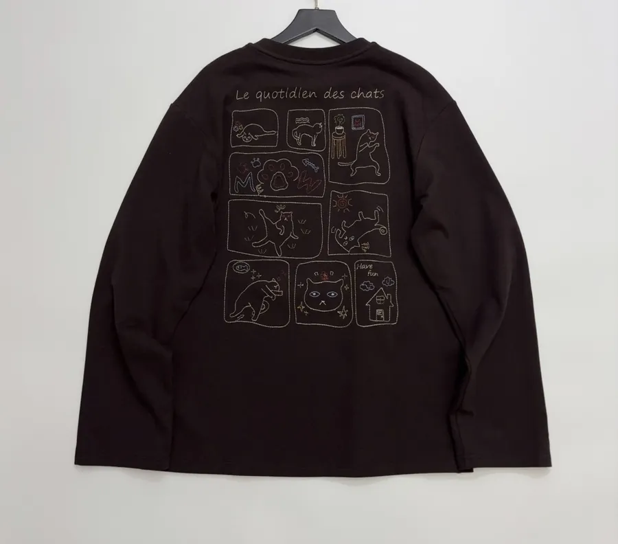 Retro Cute Little Cat Embroidery Design Soft Cotton Loose-fit Crewneck Long-sleeve T-shirt in Dark Brown, product view 10