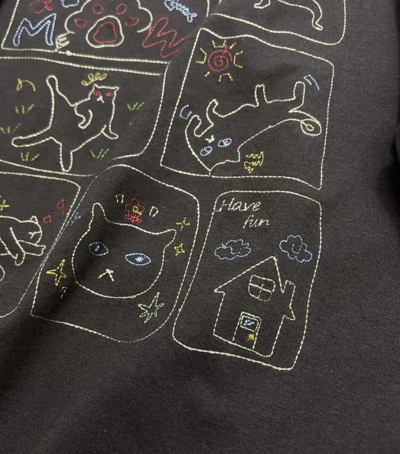 Retro Cute Little Cat Embroidery Design Soft Cotton Loose-fit Crewneck Long-sleeve T-shirt in Dark Brown, product view 13