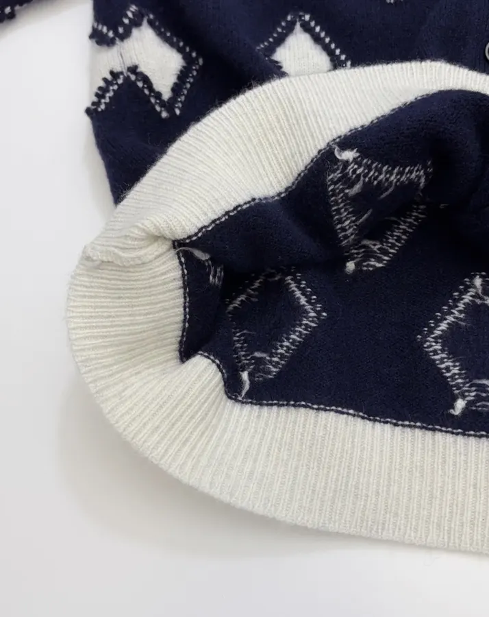 Plaid V-Neck Loose Knitted Sweater Jacket in Navy, product view 12