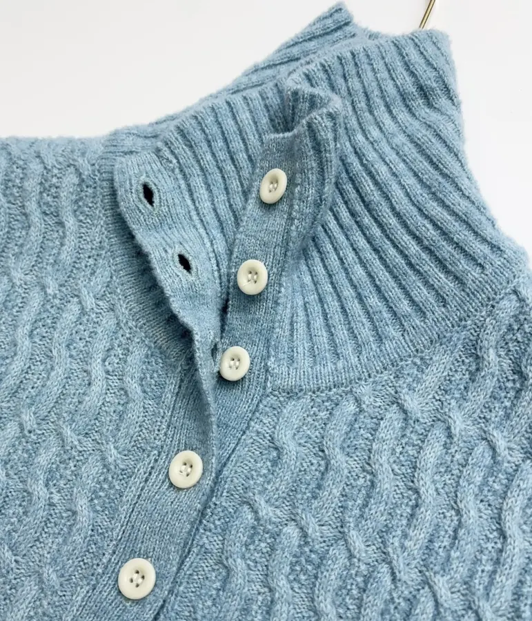 Niche Color-Block Cable-Knit Vest in Light Blue, product view 04