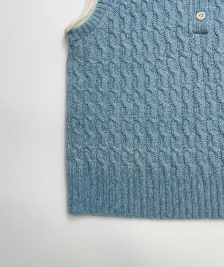 Niche Color-Block Cable-Knit Vest in Light Blue, product view 08