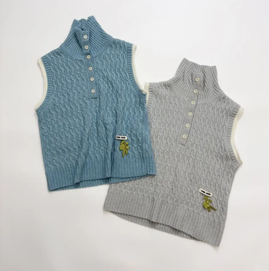 Niche Color-Block Cable-Knit Vest in Light Blue, product view 16