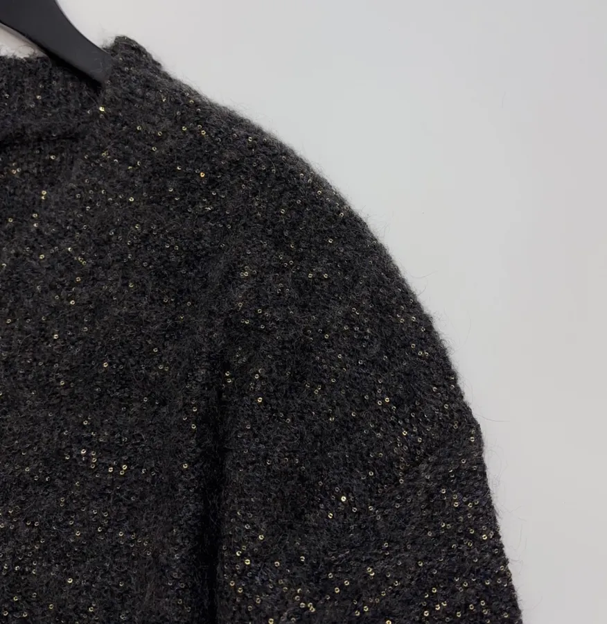 Loose V-Neck Wool-Mohair Knitted Top in Charcoal Mélange, product view 04