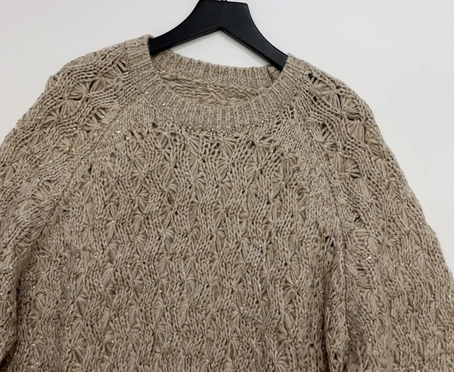 Wool-Cashmere Blend Knitted Top in Beige, product view 02
