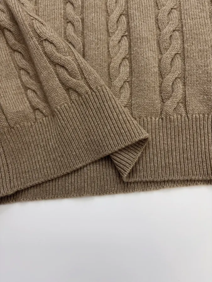 Loro Piana 灰褐色绞花圆领针织毛衣，灰褐色，商品图 9