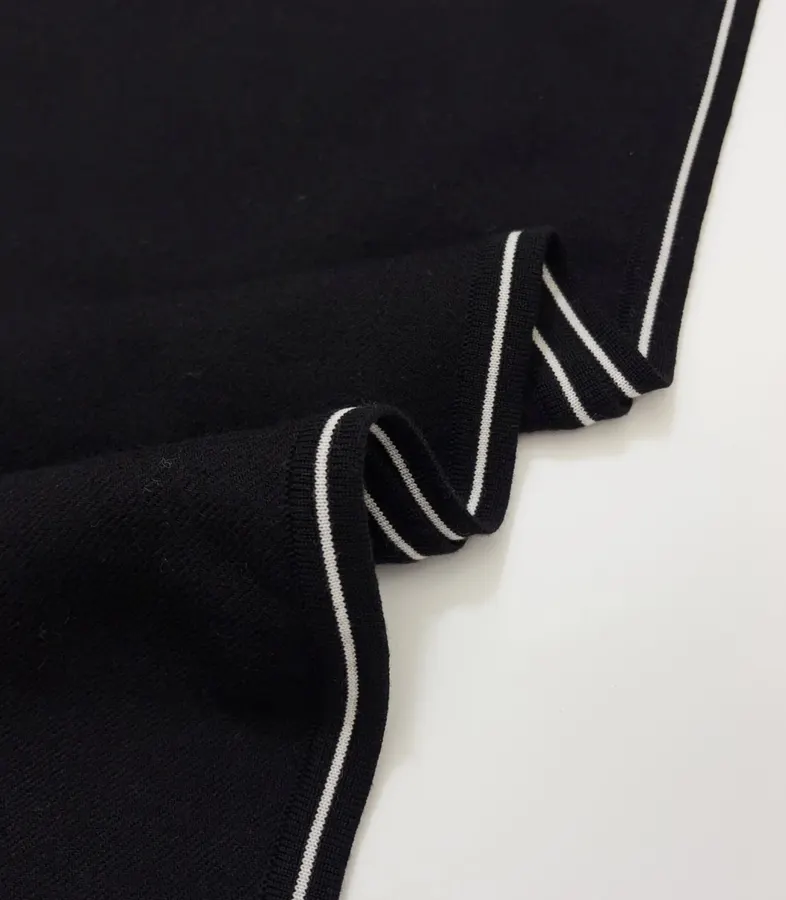 CHANEL Black square scarf in Black, product view 07