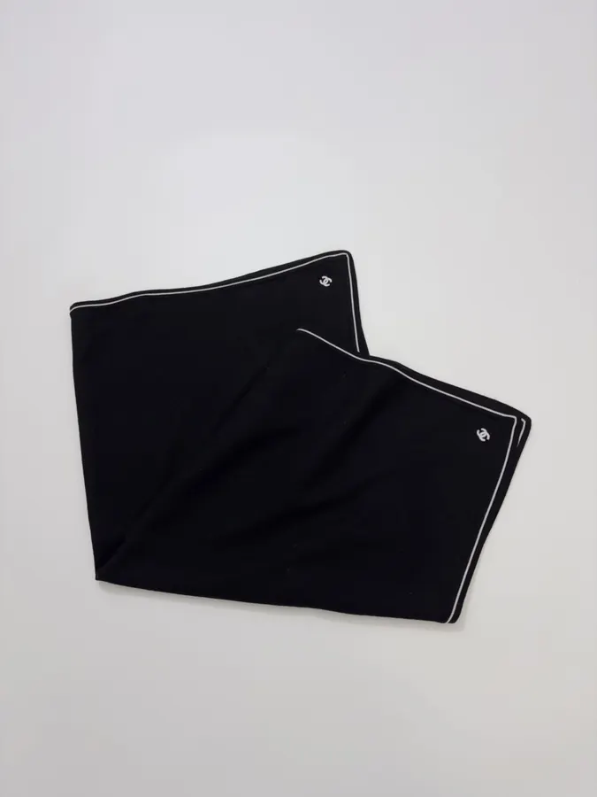 CHANEL Black square scarf in Black, product view 11